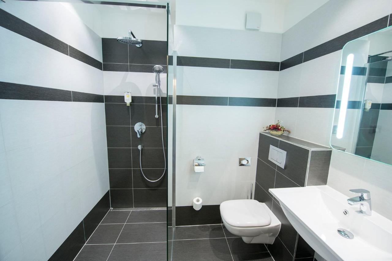 Hotel Villa Eden Jihlava Eksteriør bilde